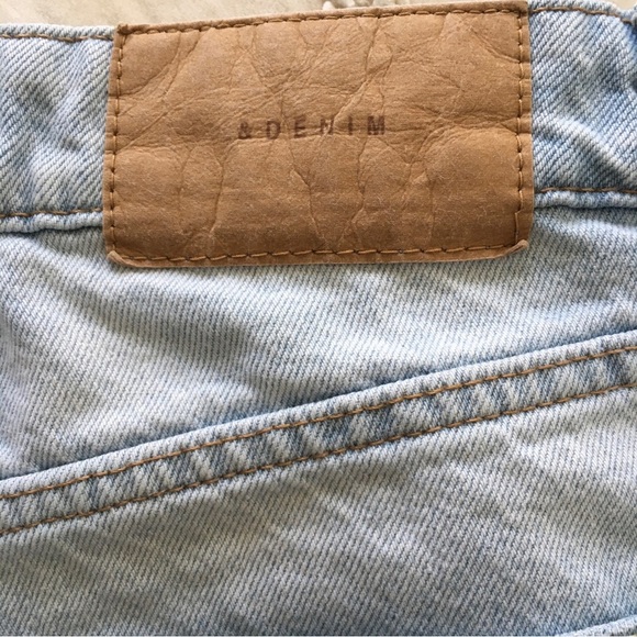 Stylish Light Blue Distressed Women Jeans 2 - Picture 8 of 8